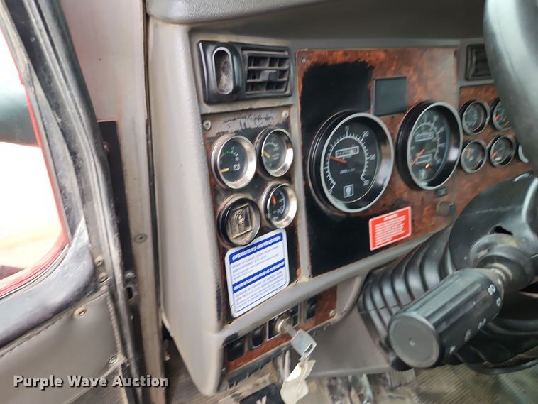 image for item EI8553 2005 Kenworth T800 ready mix truck