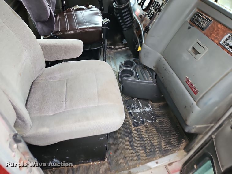 image for item EI8553 2005 Kenworth T800 ready mix truck