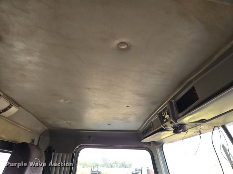 image for item EI8553 2005 Kenworth T800 ready mix truck