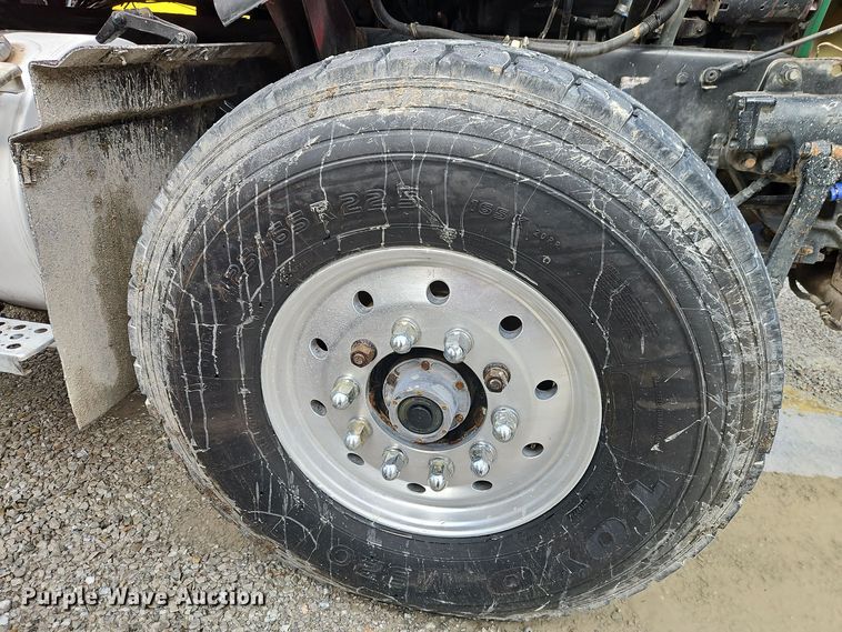 image for item EI8553 2005 Kenworth T800 ready mix truck