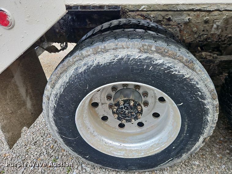 image for item EI8553 2005 Kenworth T800 ready mix truck