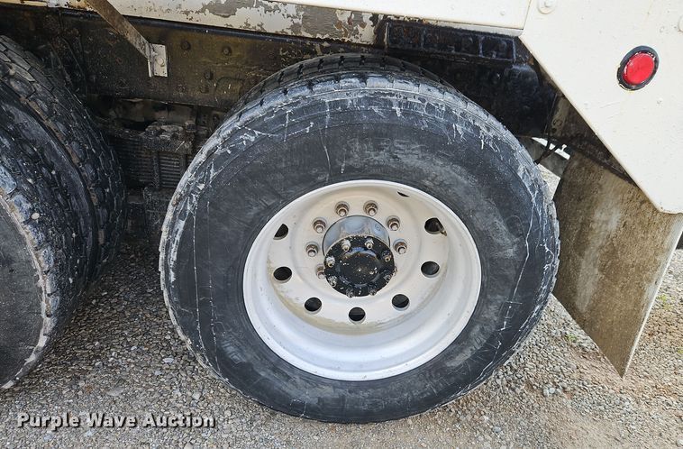 image for item EI8553 2005 Kenworth T800 ready mix truck