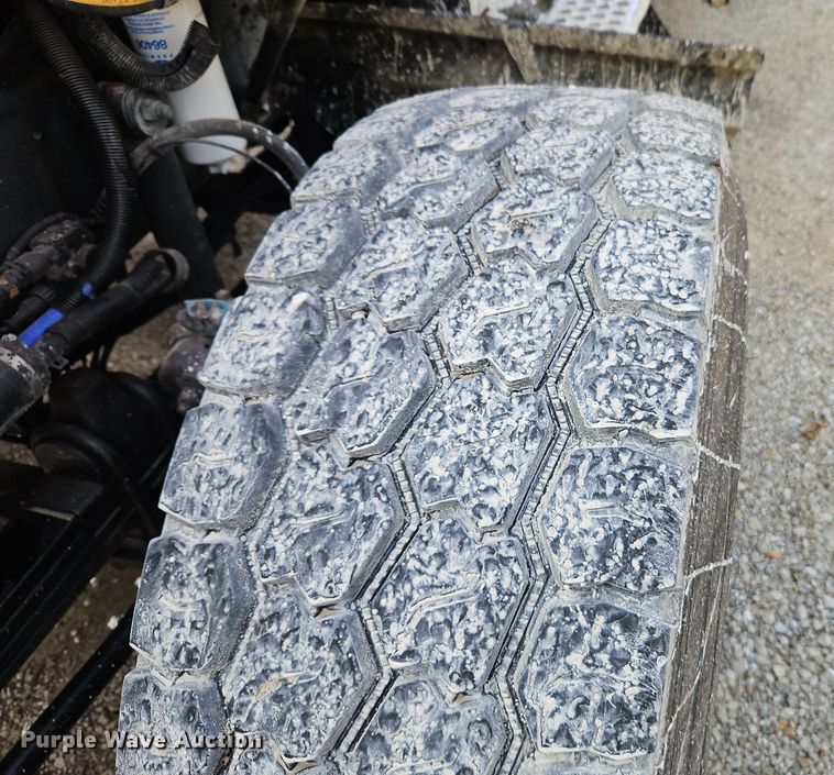 image for item EI8553 2005 Kenworth T800 ready mix truck