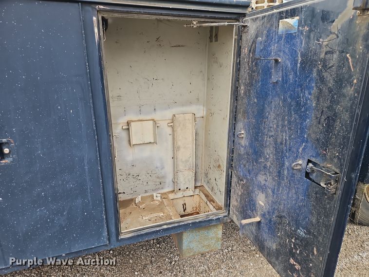 image for item EI8554 1988 Chevrolet Kodiak utility / service truck