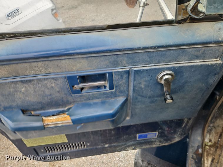 image for item EI8554 1988 Chevrolet Kodiak utility / service truck