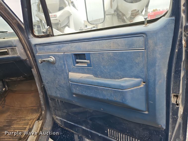 image for item EI8554 1988 Chevrolet Kodiak utility / service truck