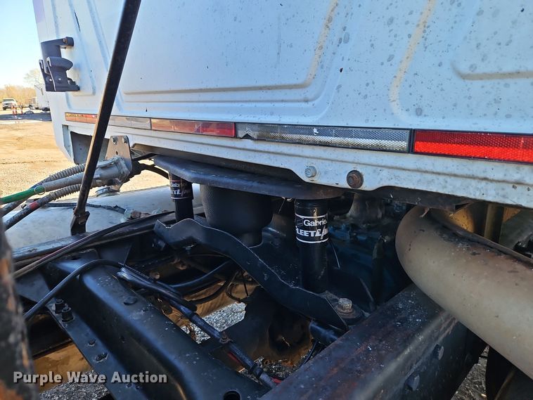 image for item EI8555 1998 Mack CH613 semi truck