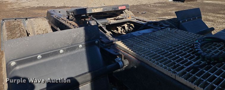 image for item EI8555 1998 Mack CH613 semi truck