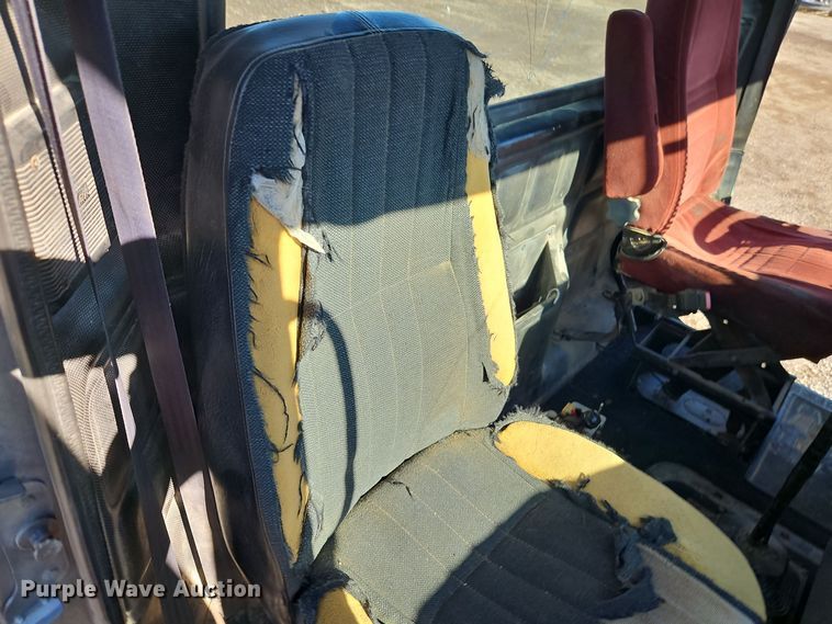 image for item EI8555 1998 Mack CH613 semi truck