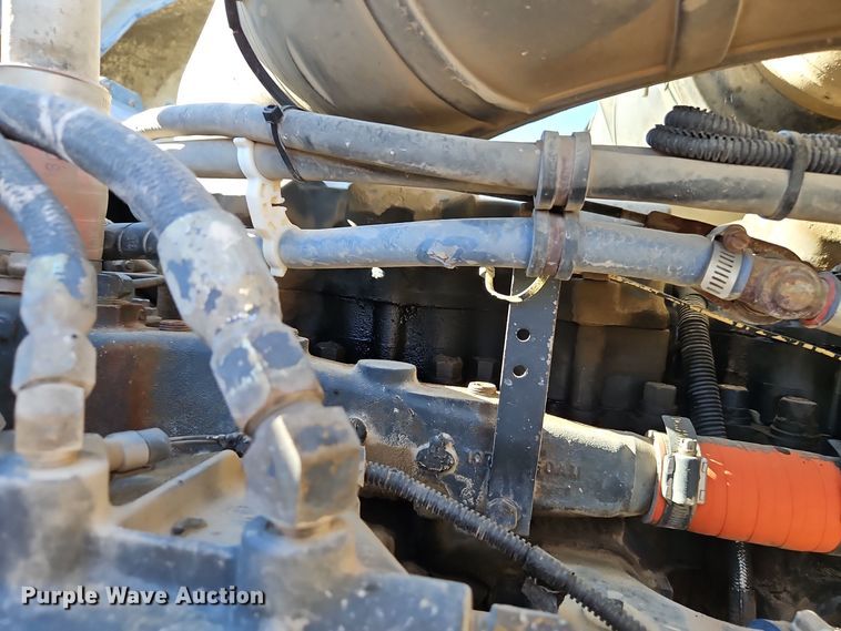 image for item EI8555 1998 Mack CH613 semi truck