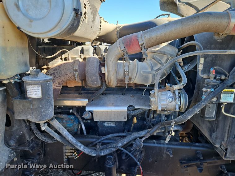 image for item EI8555 1998 Mack CH613 semi truck