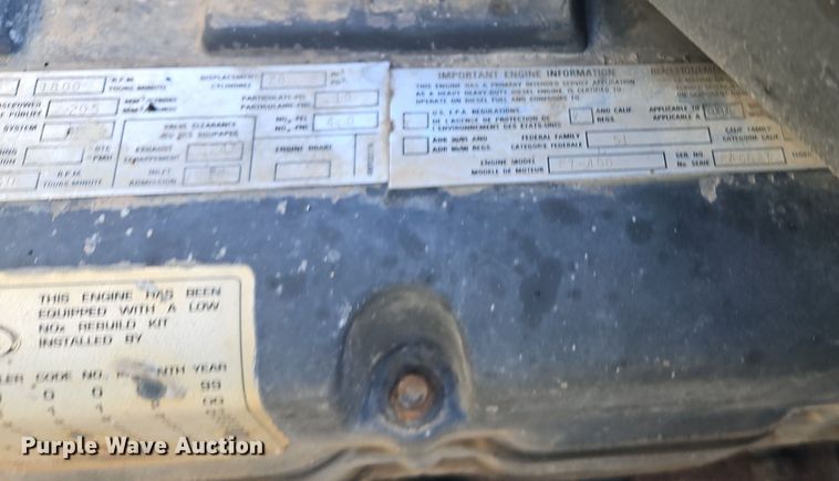 image for item EI8555 1998 Mack CH613 semi truck