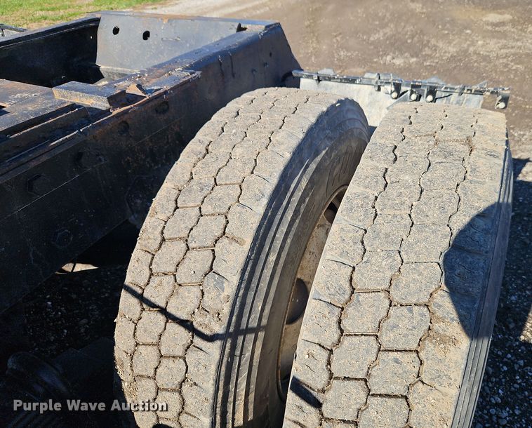 image for item EI8555 1998 Mack CH613 semi truck