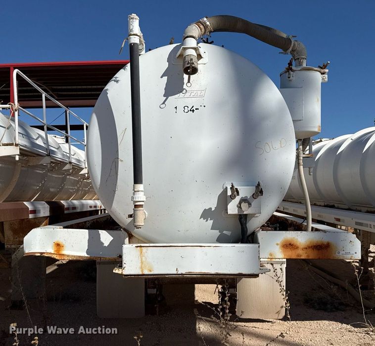 image for item EJ3198 2012 Tytal vacuum trailer