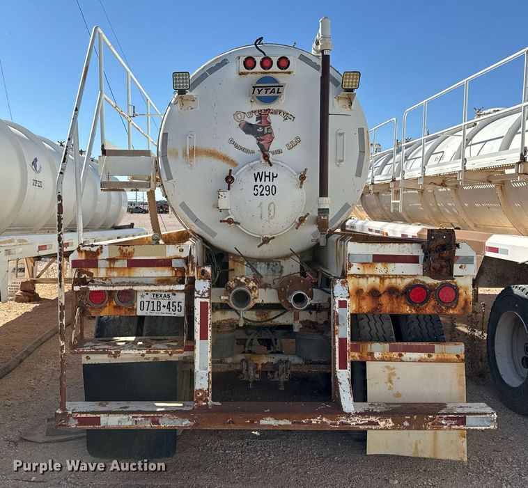 image for item EJ3198 2012 Tytal vacuum trailer