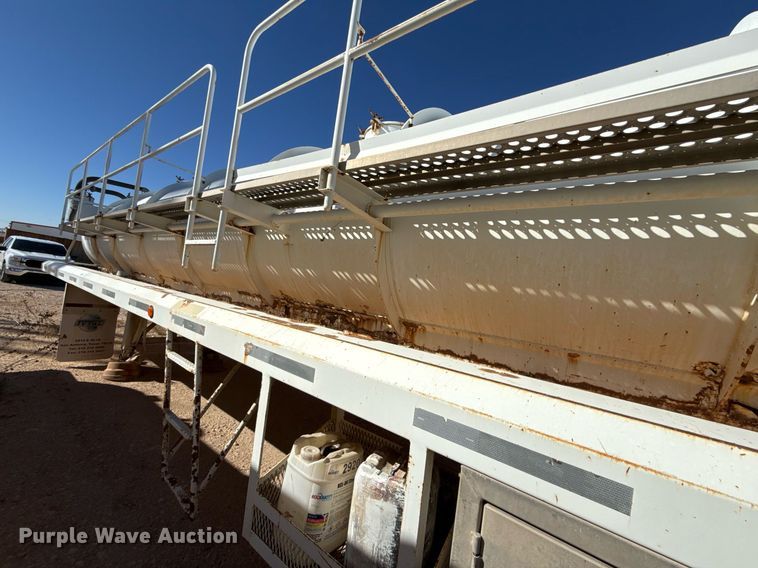 image for item EJ3198 2012 Tytal vacuum trailer