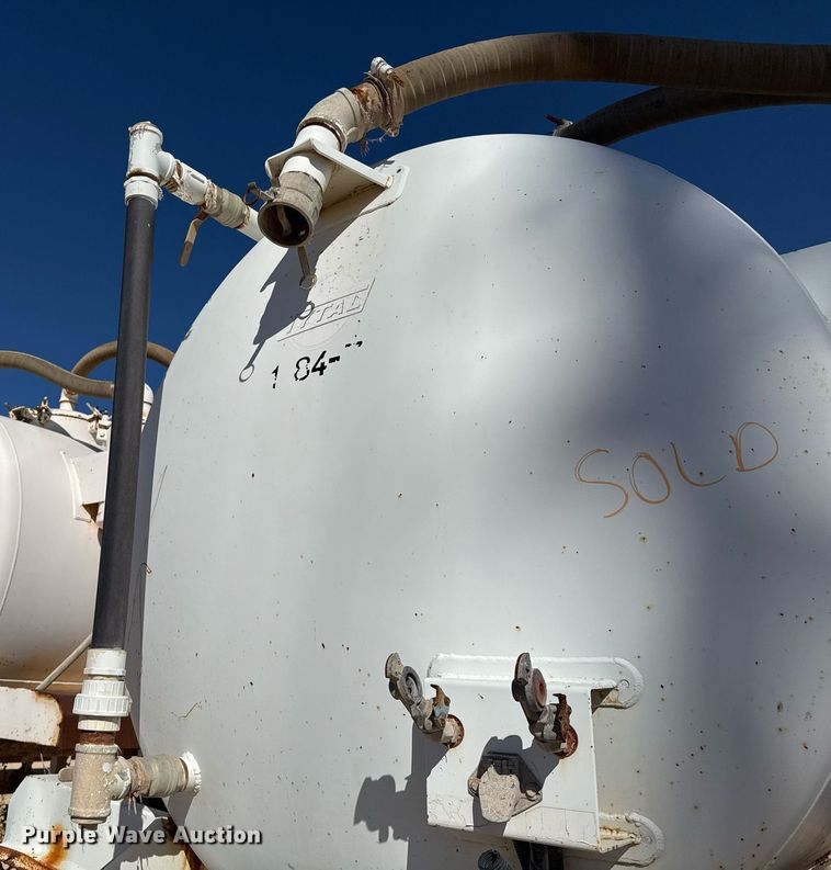 image for item EJ3198 2012 Tytal vacuum trailer