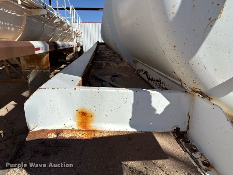 image for item EJ3198 2012 Tytal vacuum trailer