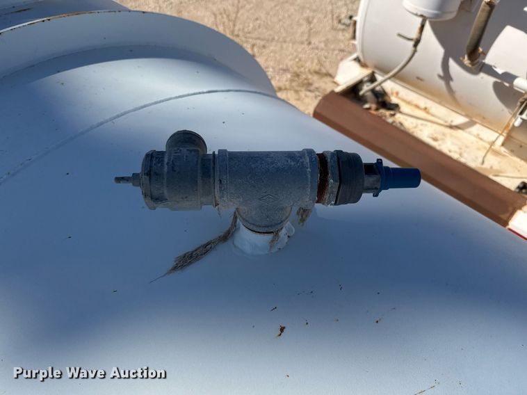 image for item EJ3198 2012 Tytal vacuum trailer