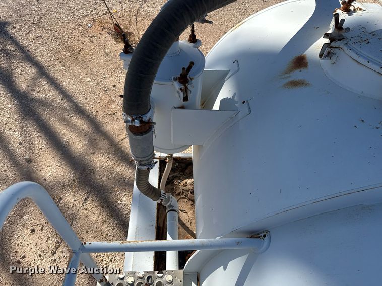 image for item EJ3198 2012 Tytal vacuum trailer