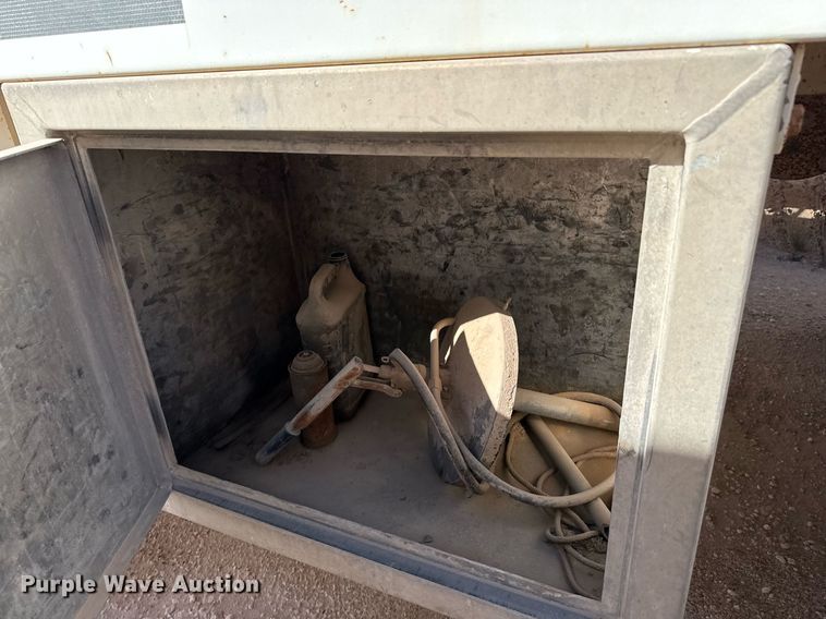 image for item EJ3198 2012 Tytal vacuum trailer