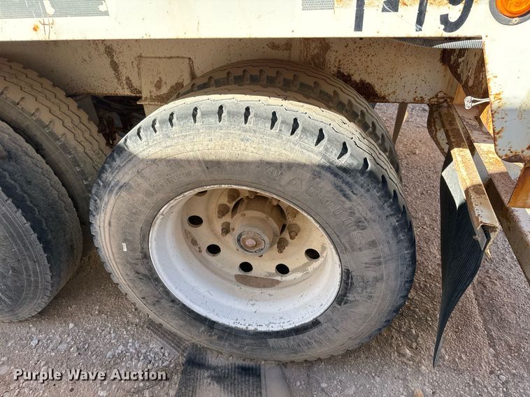 image for item EJ3198 2012 Tytal vacuum trailer