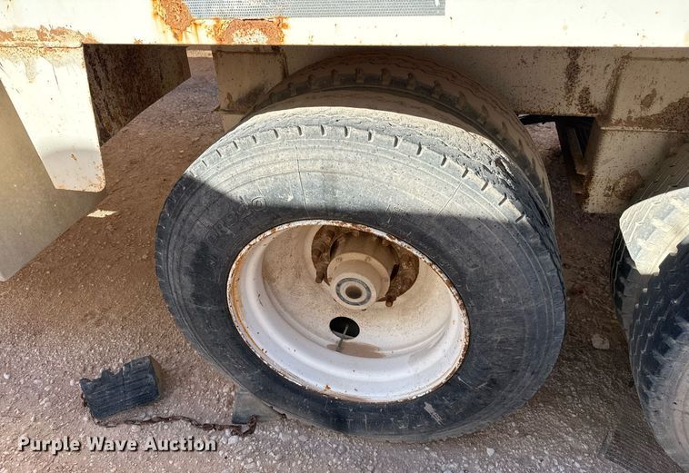 image for item EJ3198 2012 Tytal vacuum trailer