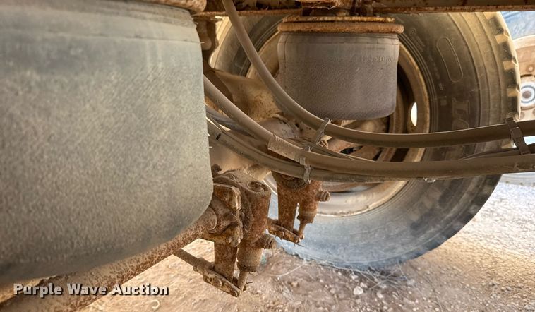 image for item EJ3198 2012 Tytal vacuum trailer