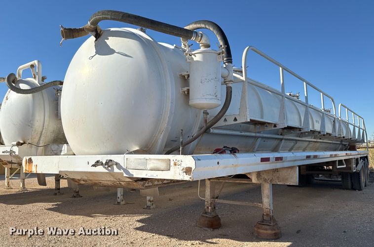 image for item EJ3199 2013 EXA vacuum trailer