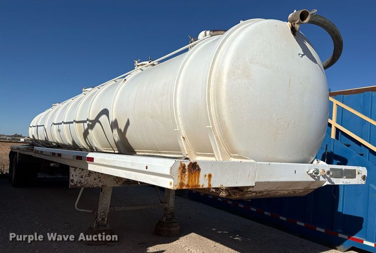 image for item EJ3199 2013 EXA vacuum trailer