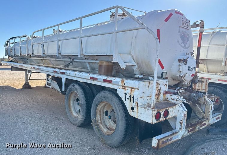 image for item EJ3199 2013 EXA vacuum trailer