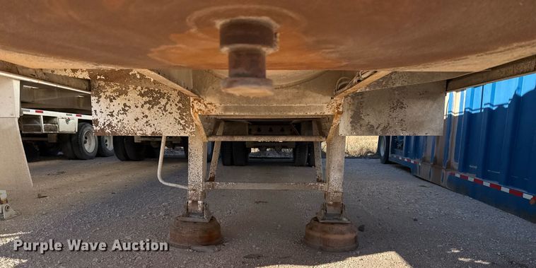 image for item EJ3199 2013 EXA vacuum trailer