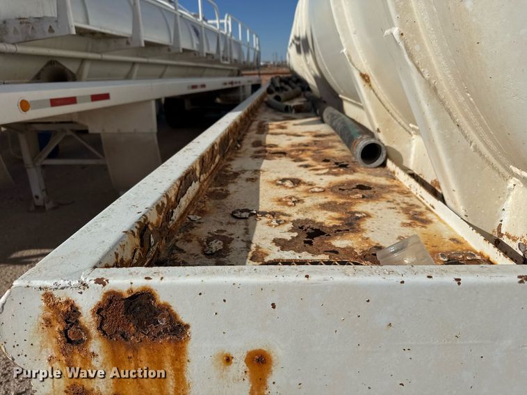 image for item EJ3199 2013 EXA vacuum trailer