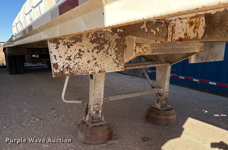 image for item EJ3199 2013 EXA vacuum trailer