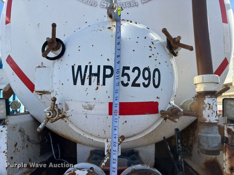 image for item EJ3199 2013 EXA vacuum trailer