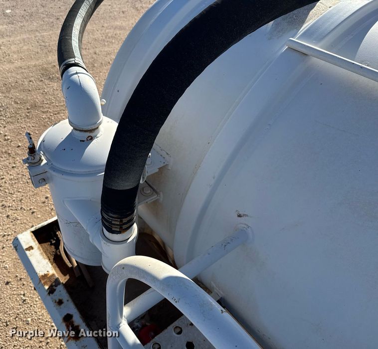 image for item EJ3199 2013 EXA vacuum trailer