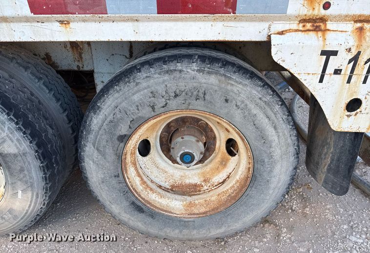 image for item EJ3199 2013 EXA vacuum trailer