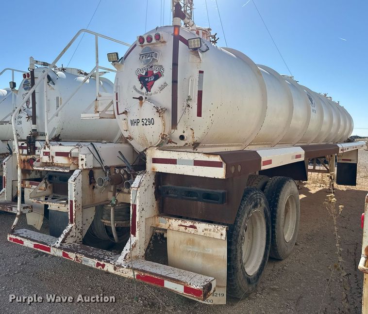 image for item EJ3200 2012 Tytal vacuum trailer