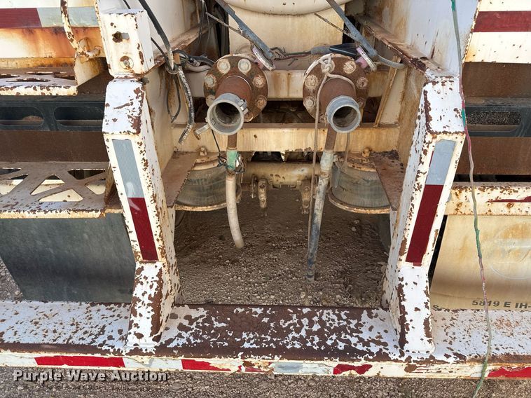 image for item EJ3200 2012 Tytal vacuum trailer