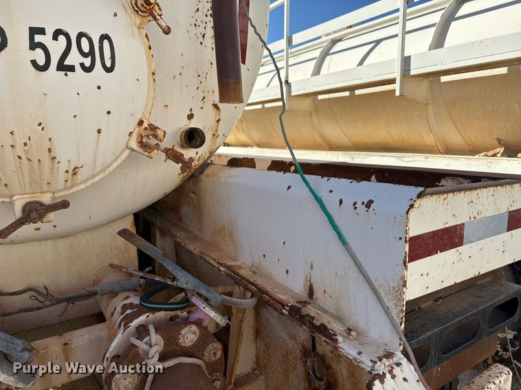 image for item EJ3200 2012 Tytal vacuum trailer