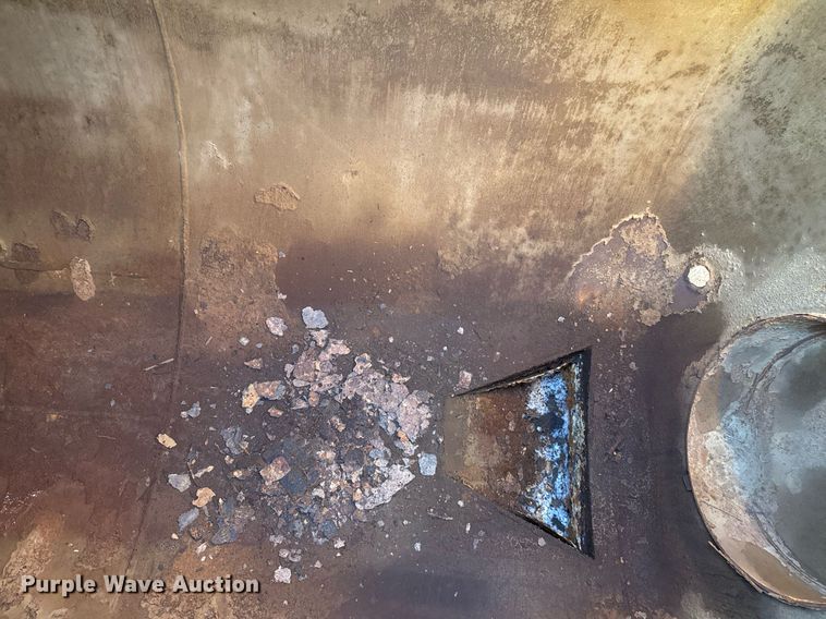 image for item EJ3200 2012 Tytal vacuum trailer