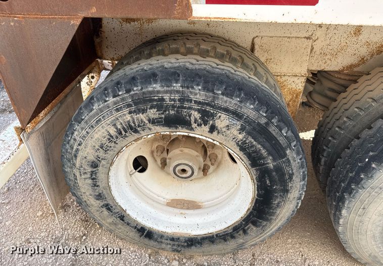 image for item EJ3200 2012 Tytal vacuum trailer