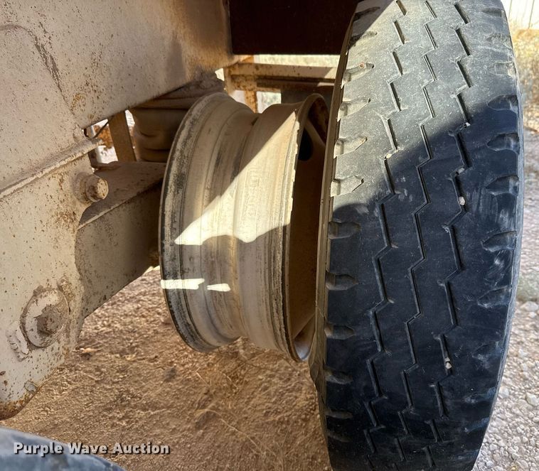 image for item EJ3200 2012 Tytal vacuum trailer