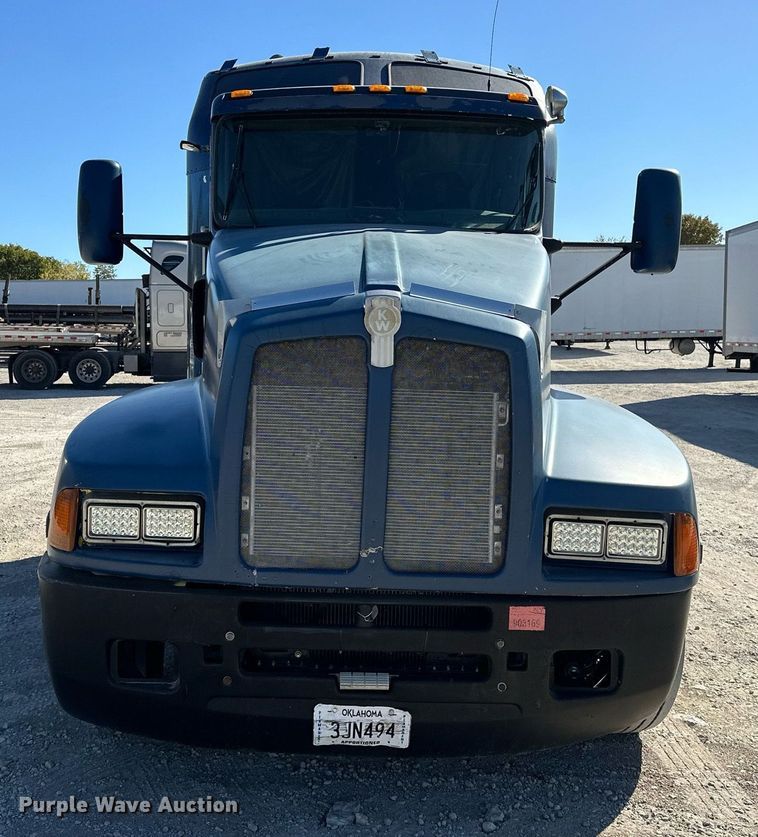 image for item EJ5023 2005 Kenworth  T600 semi truck