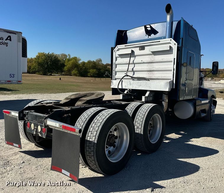 image for item EJ5023 2005 Kenworth  T600 semi truck