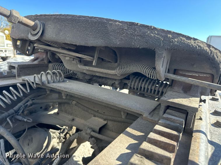 image for item EJ5023 2005 Kenworth  T600 semi truck