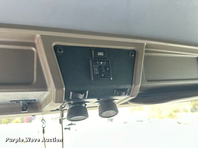 image for item EJ5023 2005 Kenworth  T600 semi truck