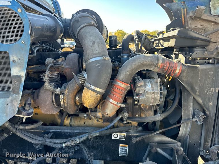 image for item EJ5023 2005 Kenworth  T600 semi truck