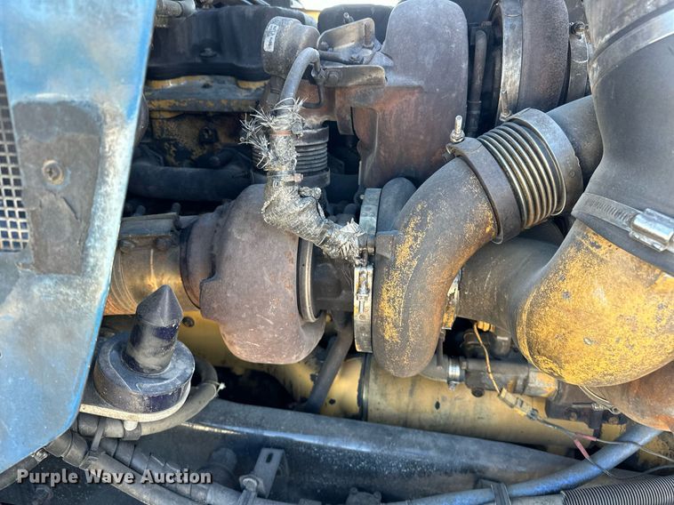 image for item EJ5023 2005 Kenworth  T600 semi truck