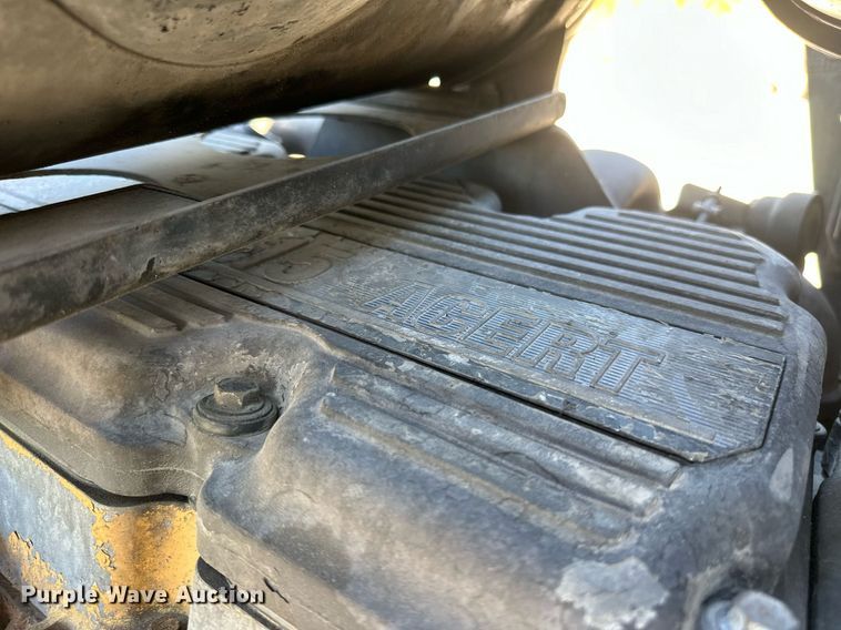 image for item EJ5023 2005 Kenworth  T600 semi truck